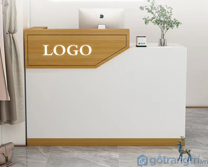 Quầy lễ tân gỗ tự nhiên cao cấp