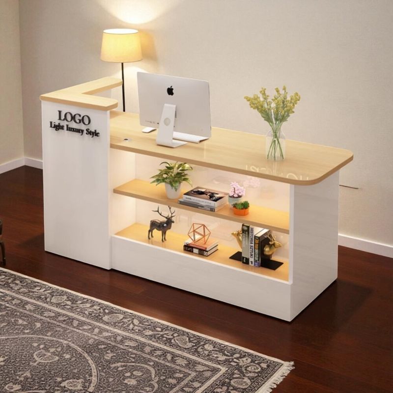Quầy lễ tân khách sạn