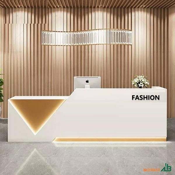 Quầy lễ tân MDF phối sơn màu nâu và đen