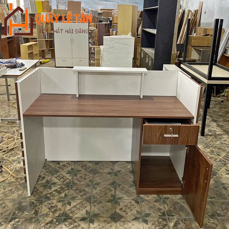 Quầy lễ tân hiện đại