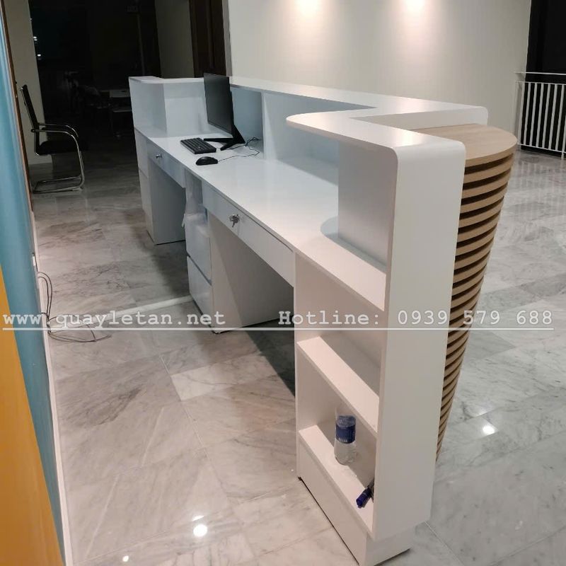 Quầy lễ tân chữ L cao cấp