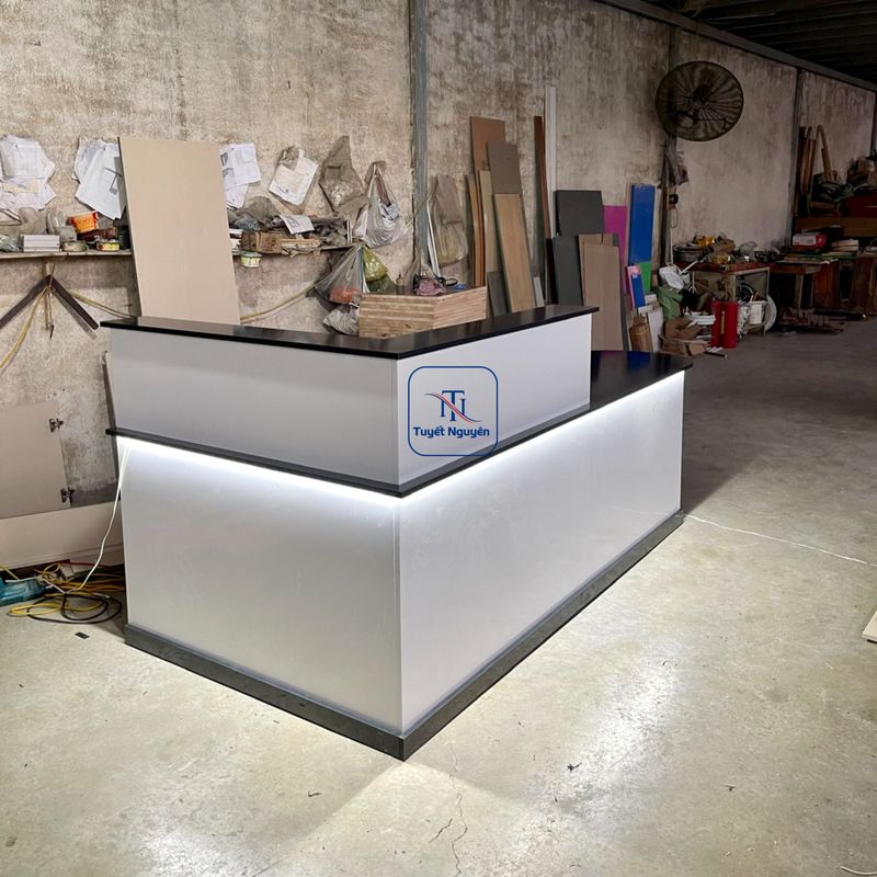 quầy lễ tân chữ L đẹp 1