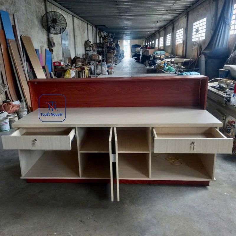 Quầy lễ tân có ngăn kéo