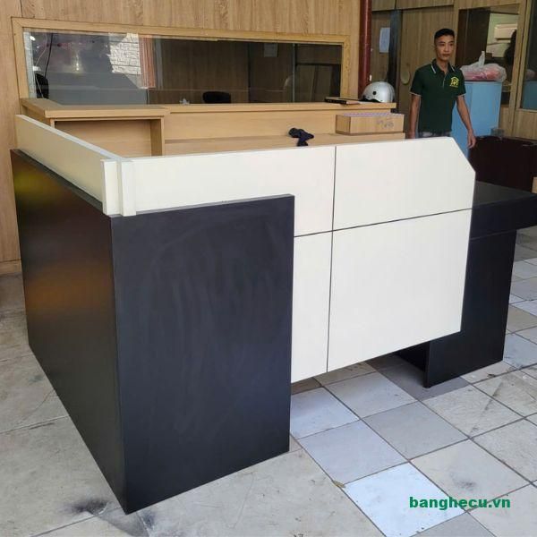 Quầy lễ tân góc chữ L đẹp